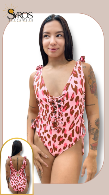 Entero Rosado animal print trenzado delantero y costados