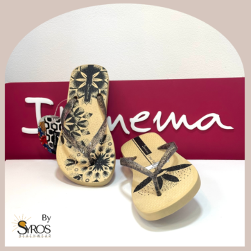 Sandalias Ipanema basicas beige con flores negras