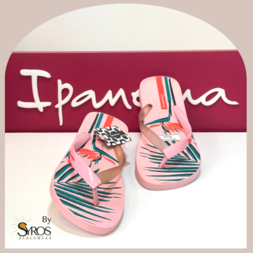 Sandalias Ipanema basicas rosadas con palma verde y flor rojo