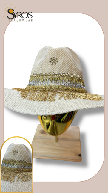 Sombrero decorado con detalles dorados
