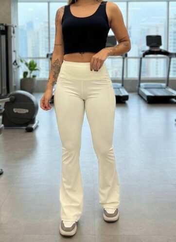 Pantalon Amarillo pastel bota campana